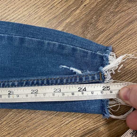 Free People Shark Bite Distressed Ripped Skinny Ankle Jeans Raw Hem 25” W 28” - Picture 9 of 10